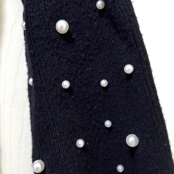 Roz & Ali Sweater - Picture 4 of 4